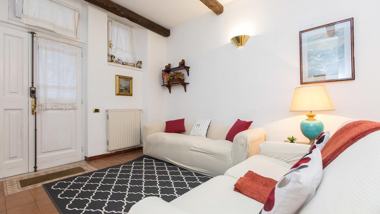 Rental In Rome Panieri Terrace Roma Exterior foto